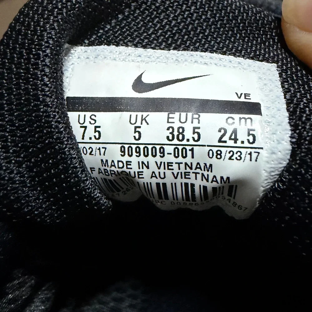 Nike In‎ Season TR 7 Womens 7.5 Black White Training Gym Sneakers 909009-001